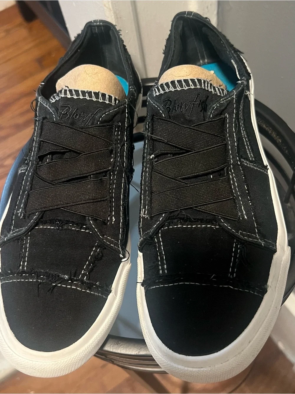Blowfish Malibu Black Canvas Slip-On Sneakers with White Sole size 8